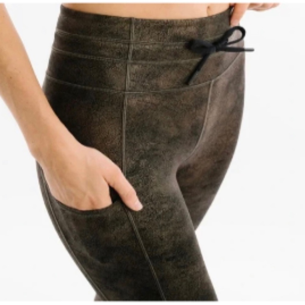 Zyia Active Distressed Copper Pocket Luxe Drawstring Leggings size 6
